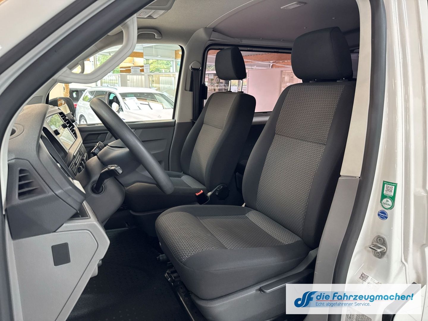 Fahrzeugabbildung Volkswagen T6.1 Transporter MIXTO Trendline lang 4Motion 2.