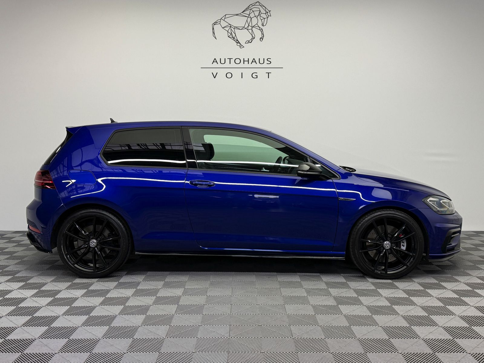 Volkswagen Golf R 4Motion Active-Info Akra DYNAUDIO DCC foto 4