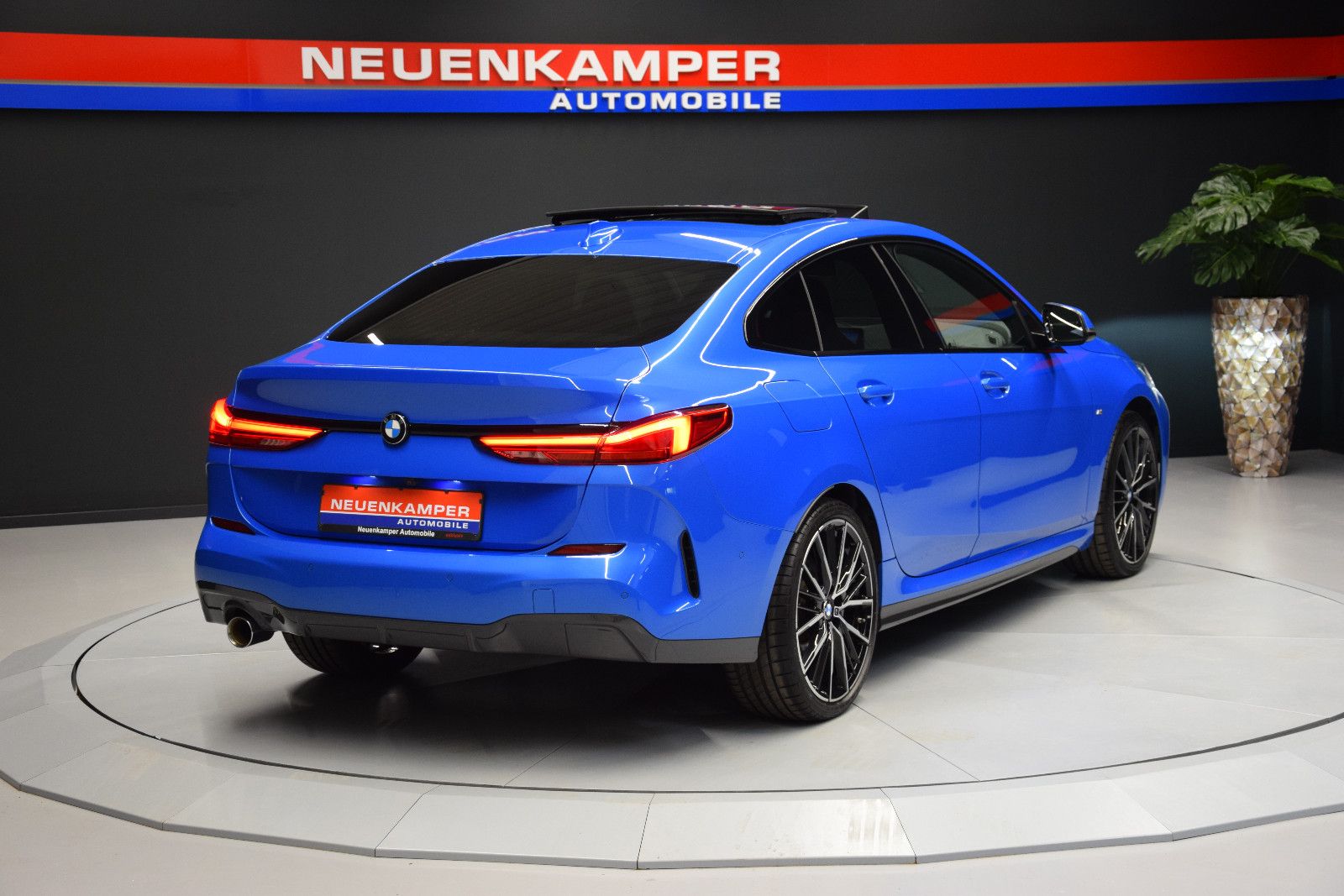 Fahrzeugabbildung BMW 218 i M Sport Gran Coupé Pano HuD Memory Schale