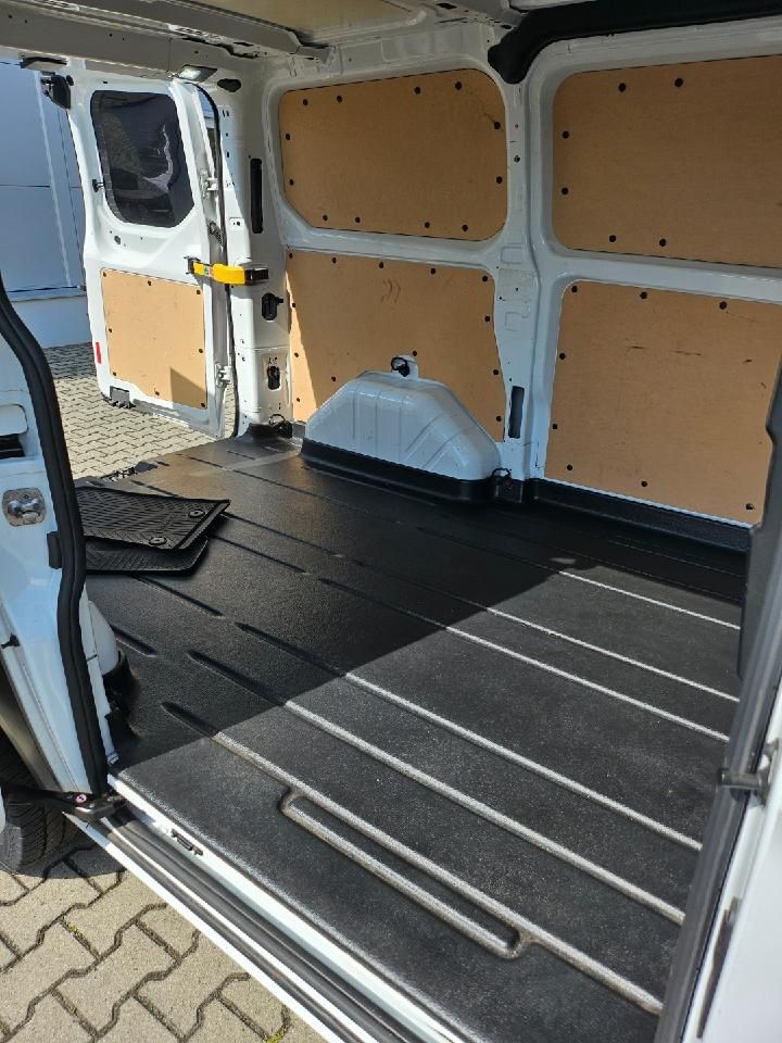 Fahrzeugabbildung Ford Transit Custom Kasten 300 L1