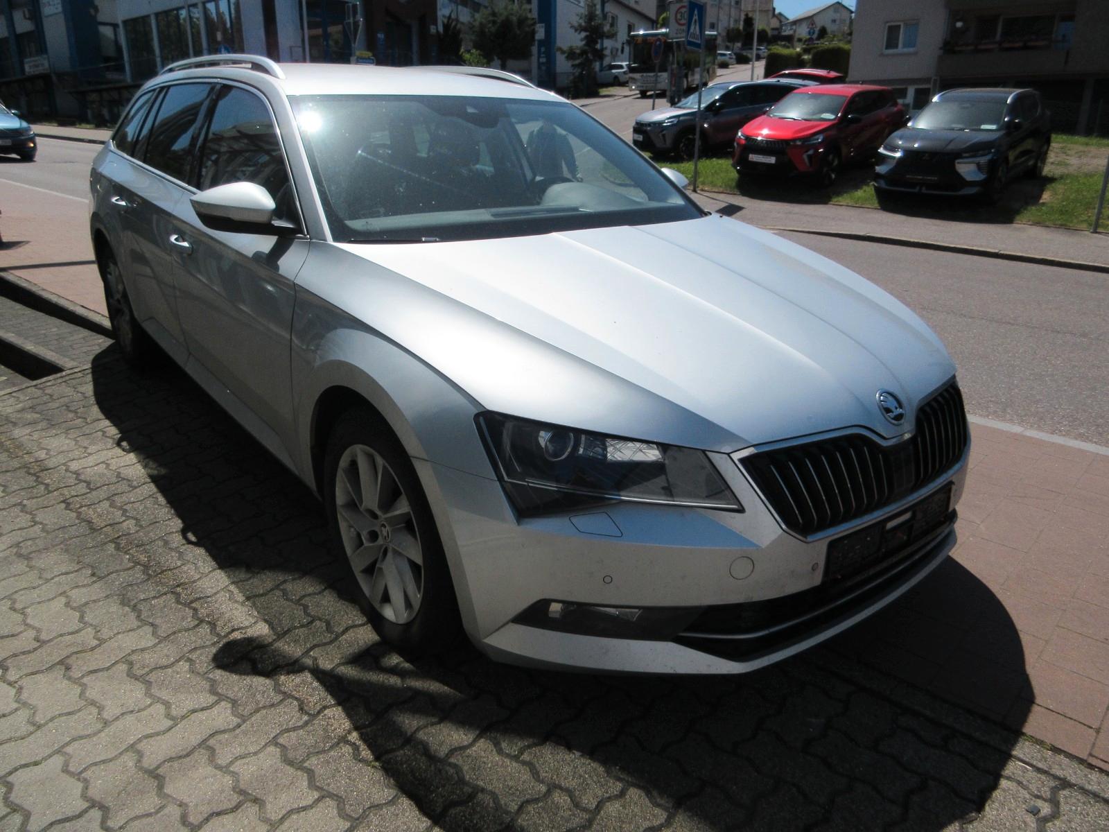 Skoda Superb Combi Style 2.0TDI /Navi/ACC/PDC