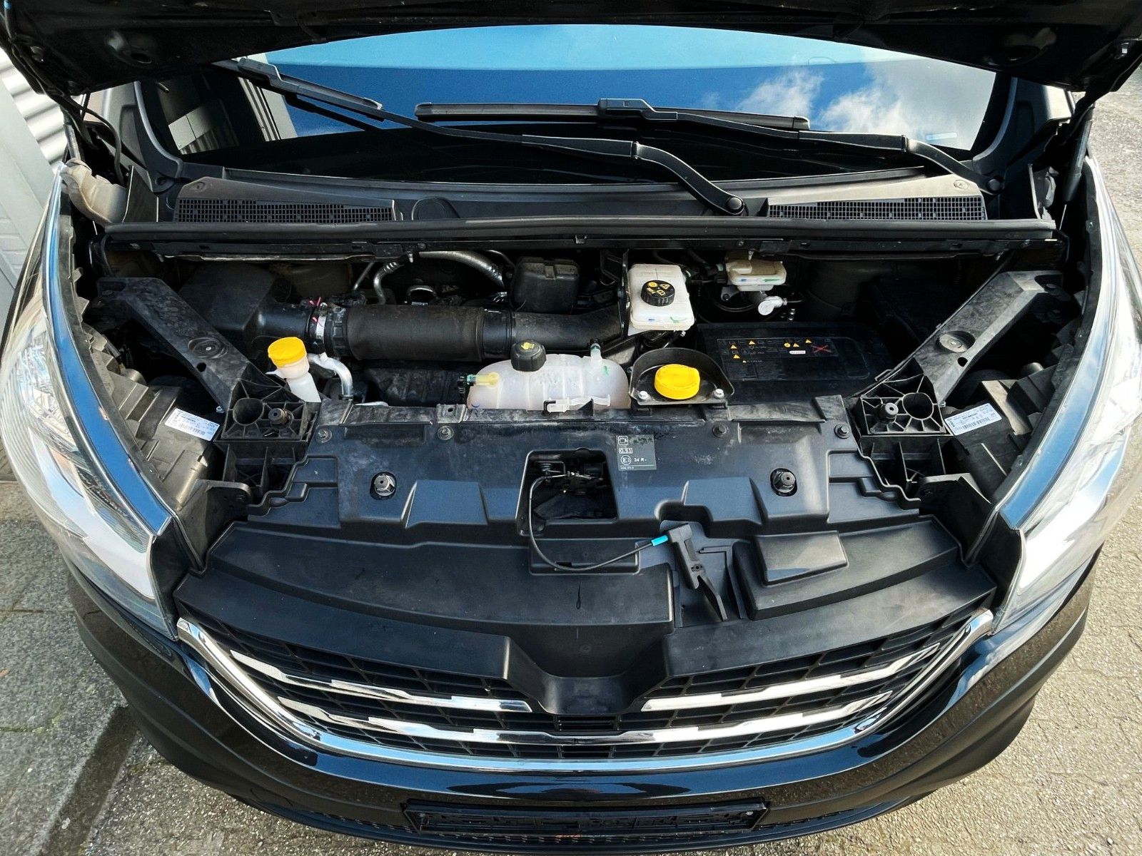 Fahrzeugabbildung Renault Trafic Kasten  L1H1 Komfort KLIMA NAVI MwSt 1.Hd