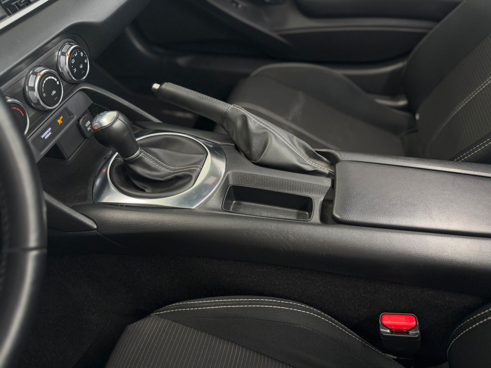 Fahrzeugabbildung Fiat 124 Spider  Klimaanlage Tempomat LM-Felgen TOP