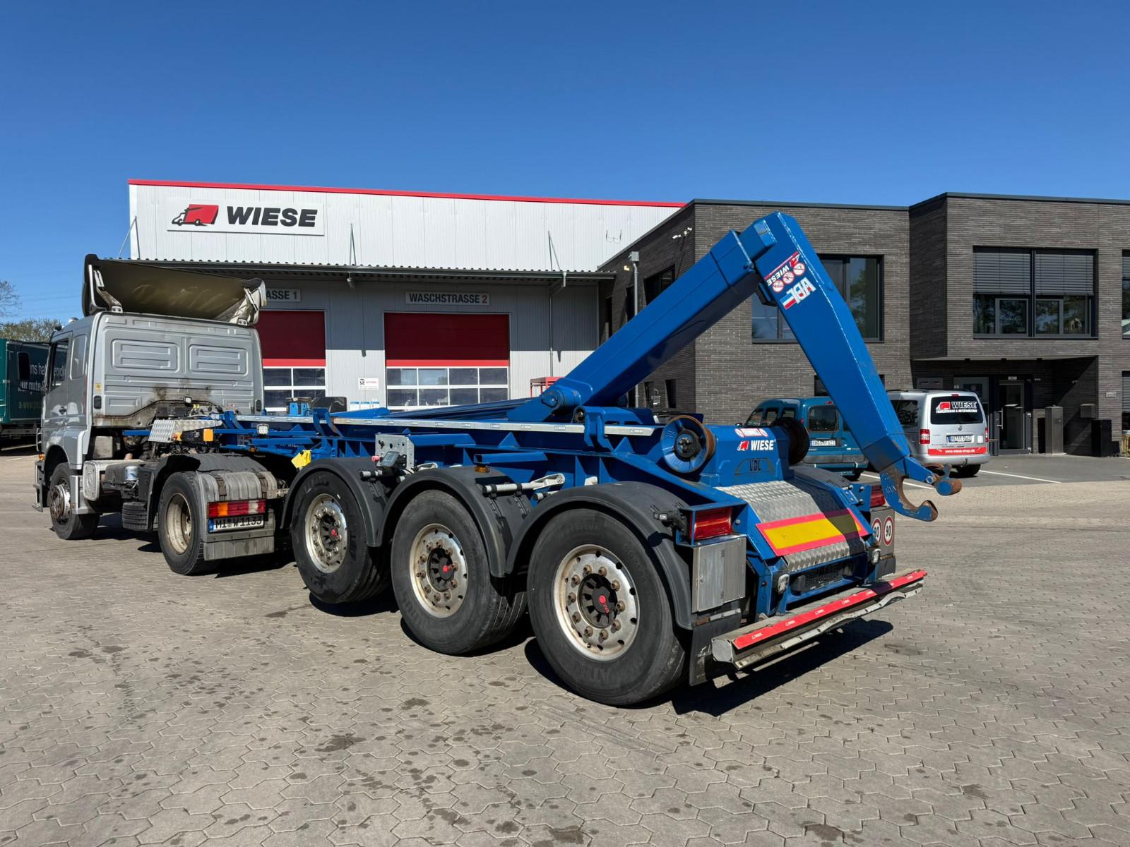 Andere Wiese 3-Achs Abrollkipper Hakenlift WAK 3-30 S