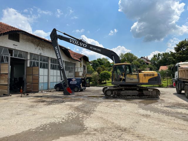 Volvo EC 240 CNL Long Reach