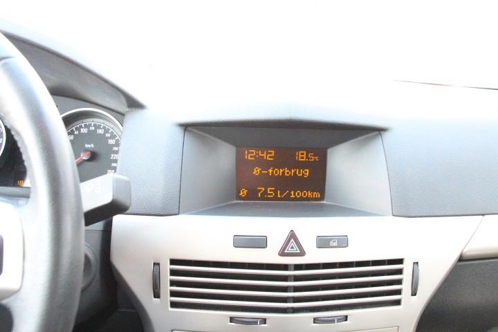 Opel Astra 2007 — photo 20