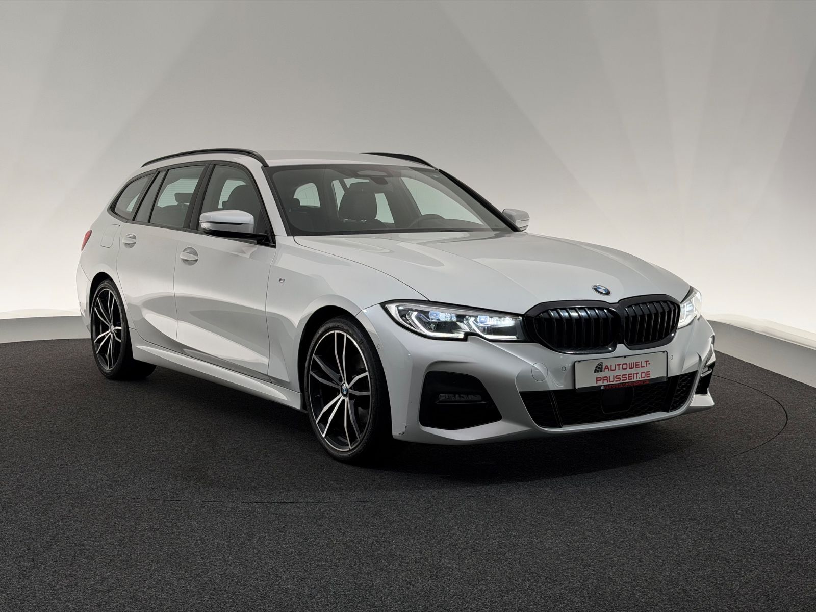 Gebrauchtwagen BMW 320i 320i Touring*M SPORT*SHADOW-LASER-R.KAM-HiFi-HUD in Fulda