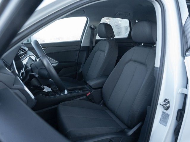 Q3 45 TFSI e S line AHK+MATRIX+RFK+NAVI