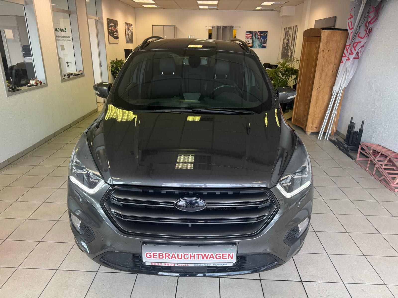 Fahrzeugabbildung Ford Kuga ST-Line /NAVI/KAMERA/AHK/KLIMA/ALLRAD