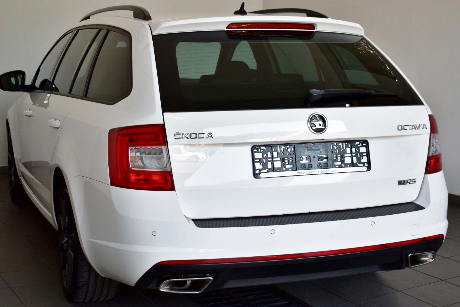 Fahrzeugabbildung SKODA Octavia Combi RS,T.Leder,Navi,BiXenon,SH,SR+WR