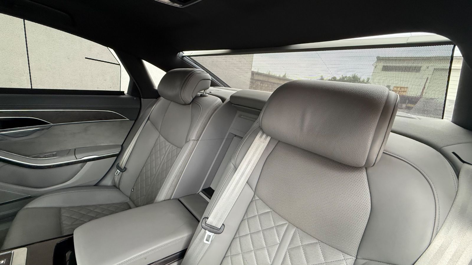 Fahrzeugabbildung Audi A8 50 TDI quattro S-Line