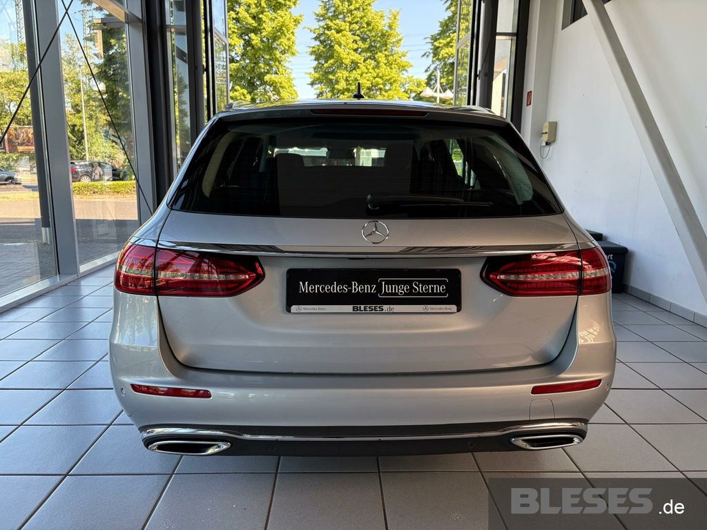 MERCEDES-BENZ E 220 – Bild 7