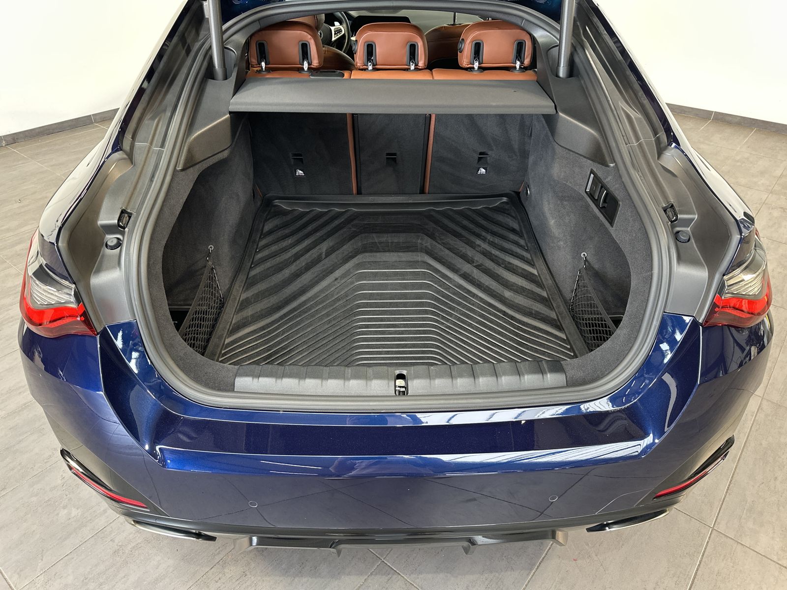 Fahrzeugabbildung BMW M440i Gran Coupé xDrive NAV+LASER+360°+20ZO+HUD