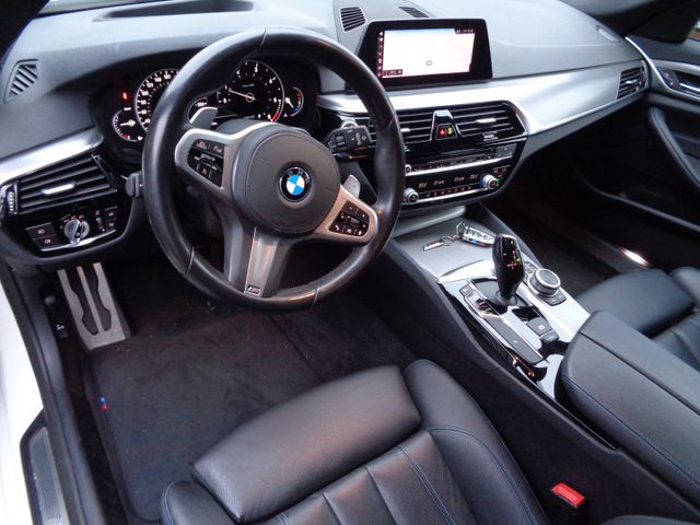 BMW 520d xDT M Sport Leder Sthz.Head U.Live C.Disp.K