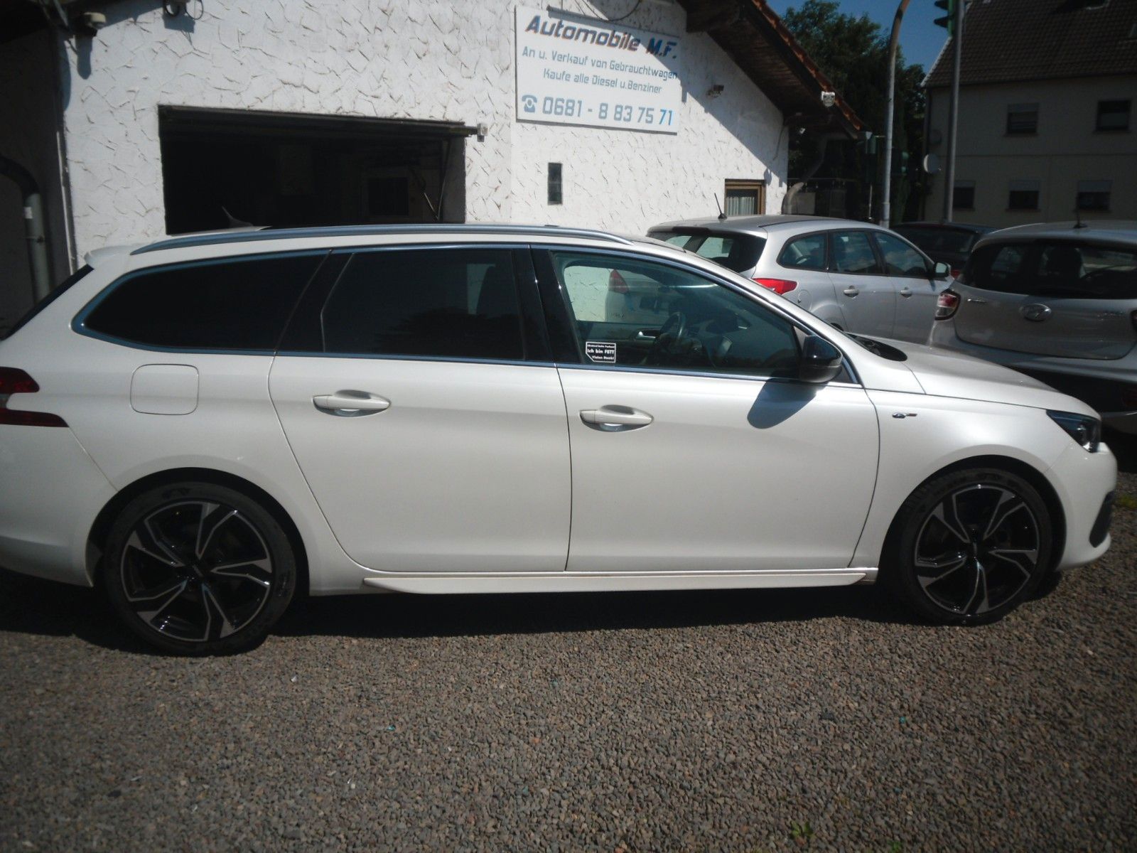 PEUGEOT 308
