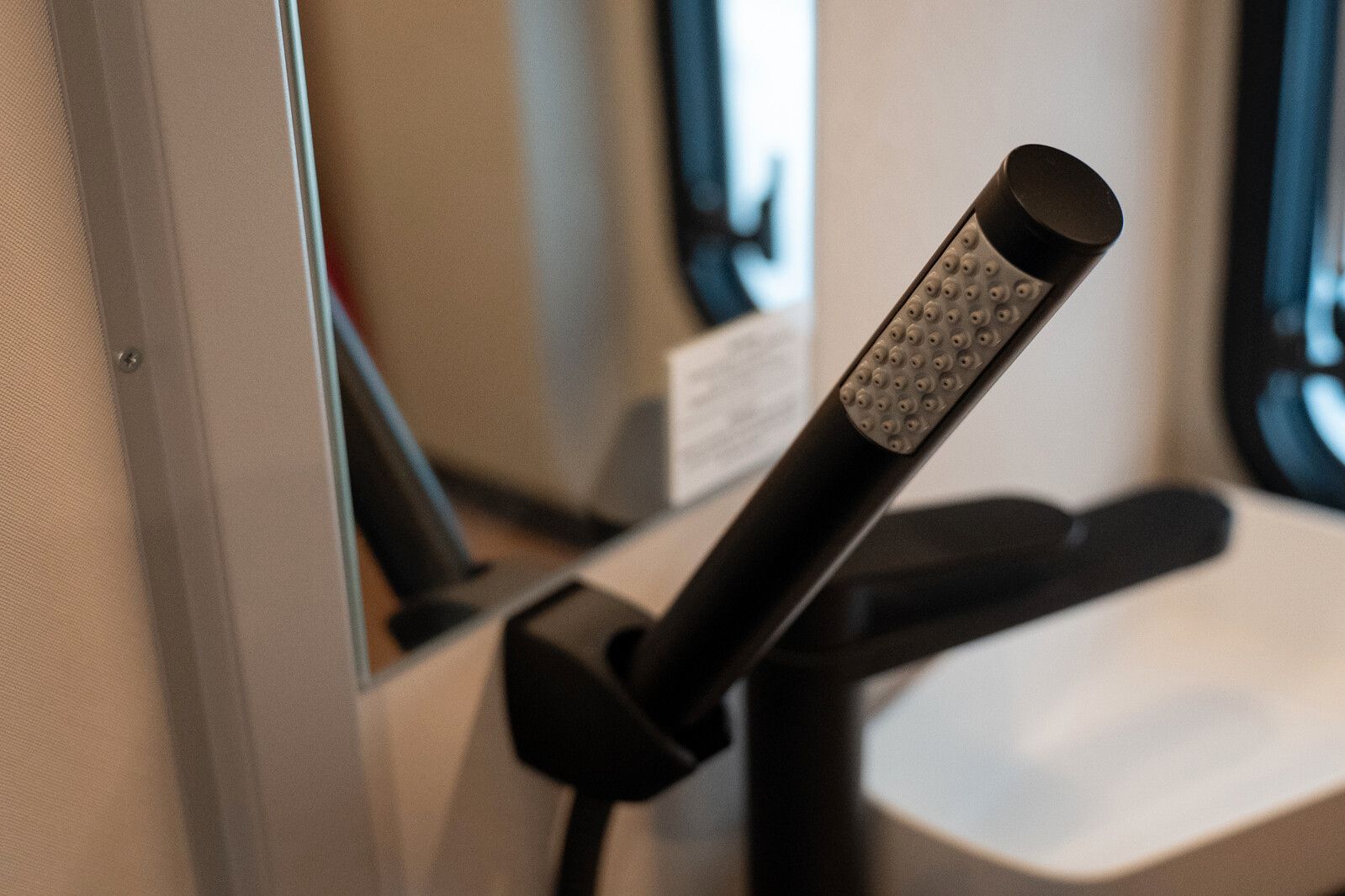 Fahrzeugabbildung Dethleffs Globetrail 540 DR Fiat Rahmenfenster, Markise