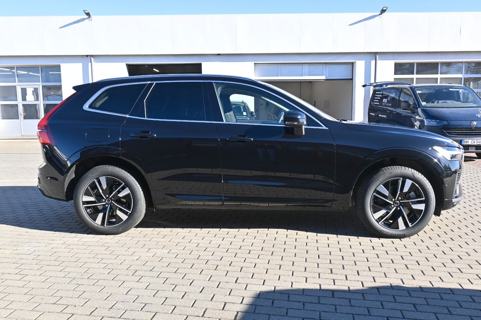 Fahrzeugabbildung Volvo XC60 T6 Plug-in Hybrid AWD Plus Bright*360°*ACC