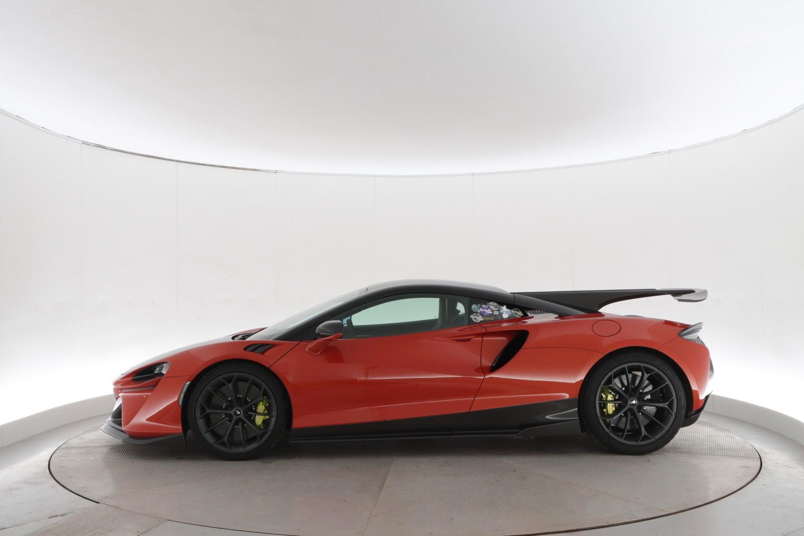 McLaren Artura Novitec Carbon 700Hp