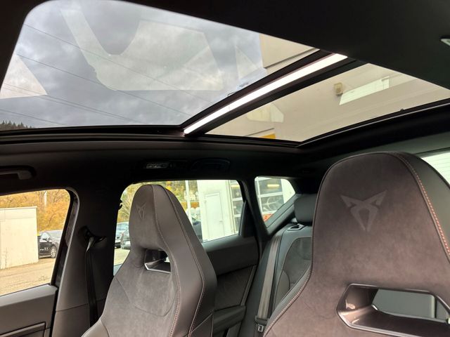 Ateca 1.5TSI DSG *LED+NAVI+PANO+AHK+KAMERA+BEATS