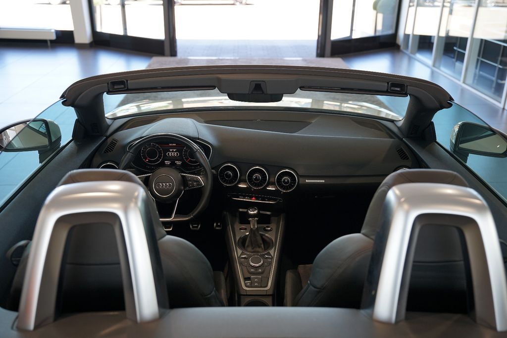 AUDI TT Roadster 1.8 TFSI | MMI | Xenon | Alcantara AUDI TT Roadster 1.8 TFSI | MMI | Xenon | Alcantara