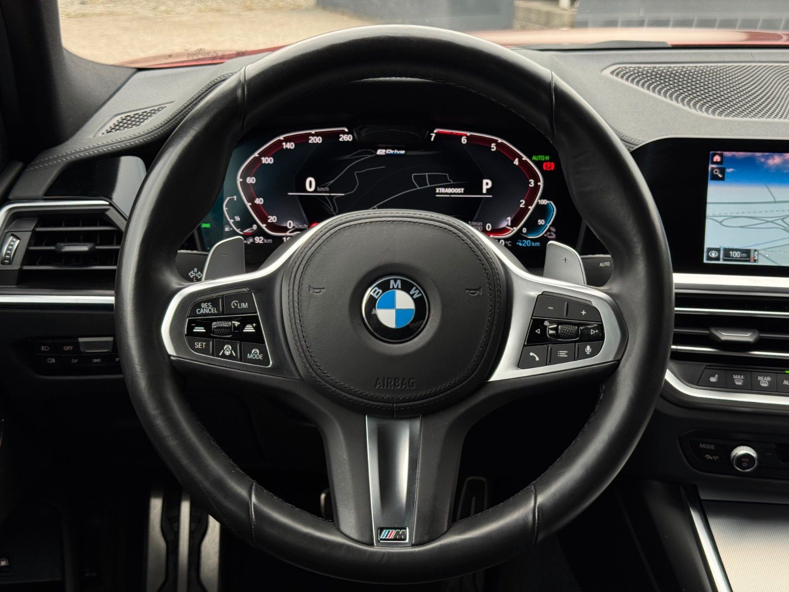 Fahrzeugabbildung BMW 330e M Sport Akustik Laser DrProf. 360° H&K HuD