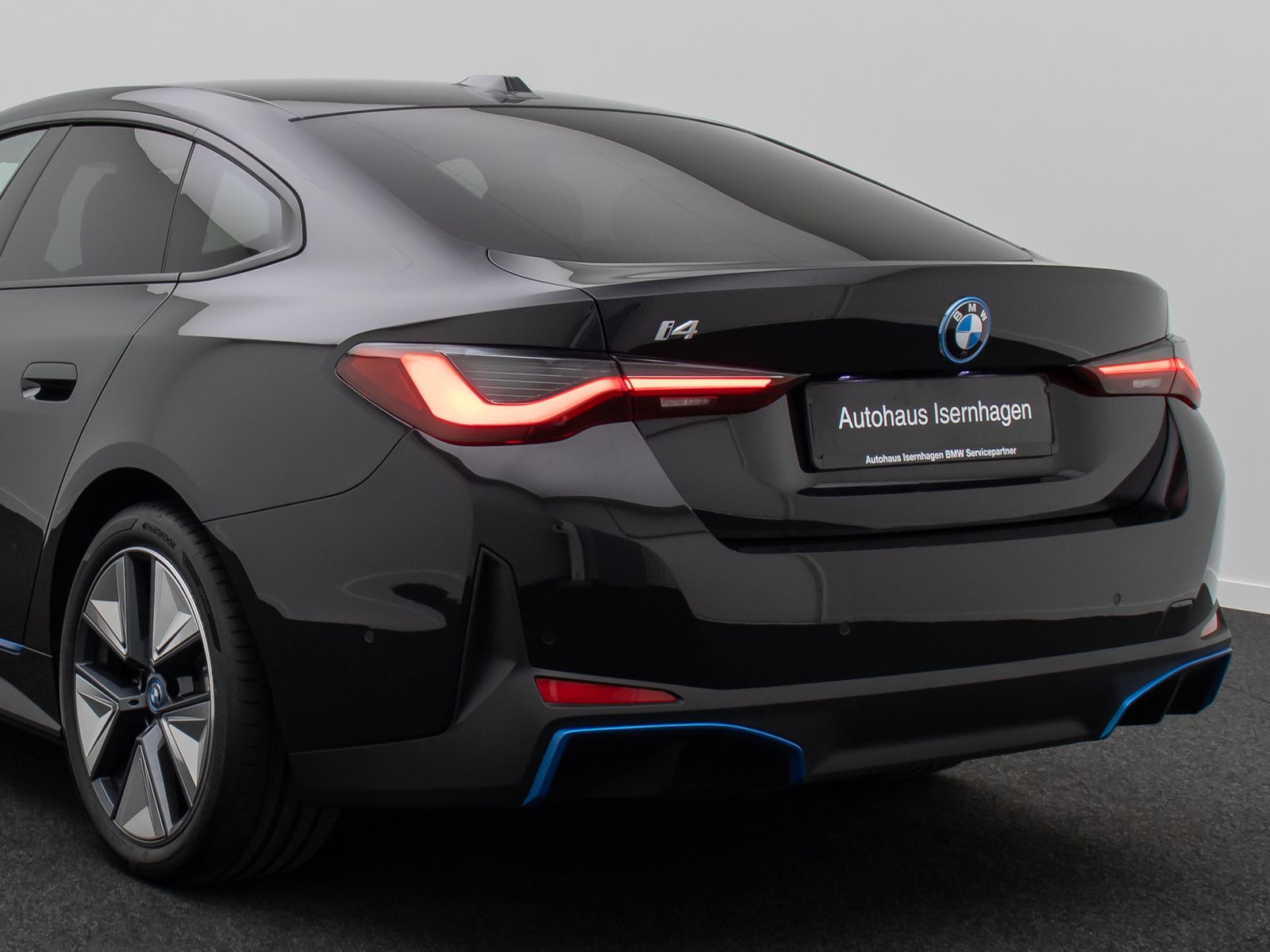 Fahrzeugabbildung BMW i4 eD40 GC HiFi Alarm Kamera HUD Leder 19Zoll