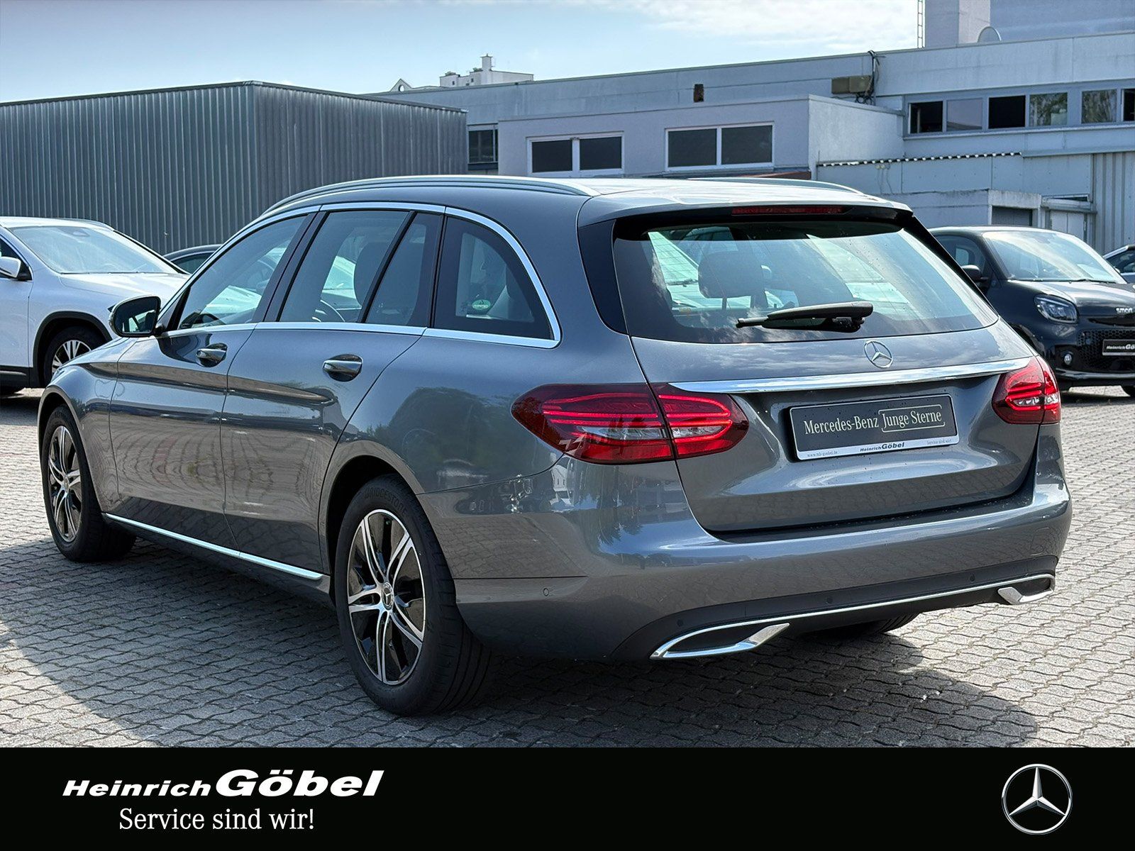 Fahrzeugabbildung Mercedes-Benz C 220 d T AVANTGARDE*LEDER*MULTIBEAM*CARPLAY*