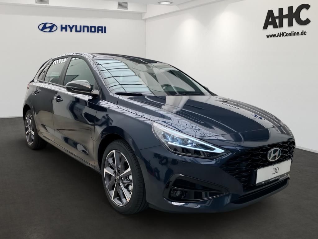 Fahrzeugabbildung Hyundai i30 5-Türer 1.0 T-GDI 7-DCT Advantage 2xKlima
