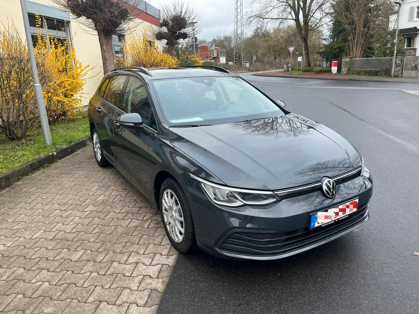 Volkswagen Golf VIII Variant Life/AHK/1.Hand