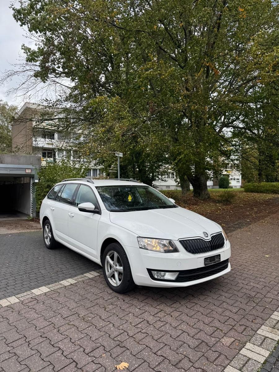 Skoda Octavia 2015 — interior