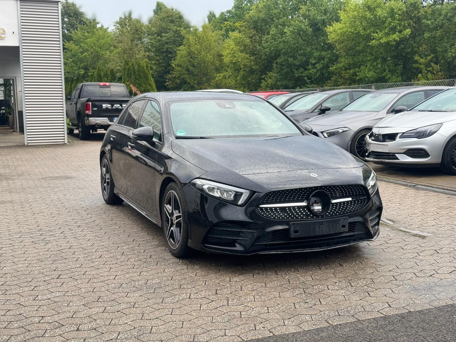 Mercedes-Benz A180 AMG Line *Wide*58TKM*Kamera*LED*