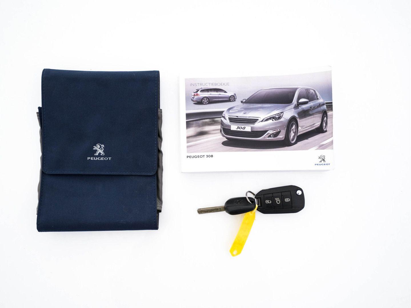 Peugeot 308 2015 — photo 30