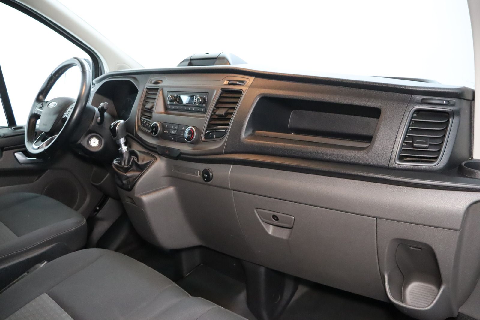 Fahrzeugabbildung Ford Transit Custom Kasten * L2 * Lang * AHK * PDC