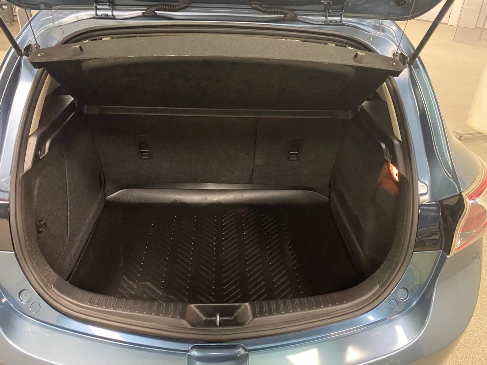 Fahrzeugabbildung Mazda 3 1.6 16V KAT Active Plus KLIMA+PDC+SITZHEIZ+ALU