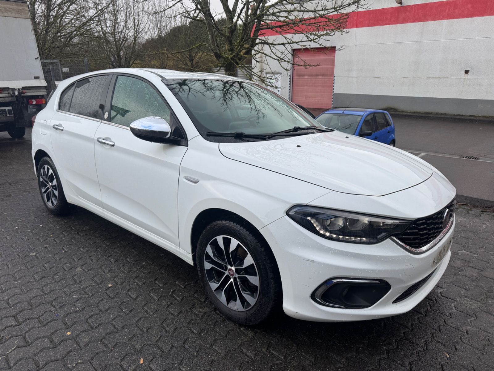 Fahrzeugabbildung Fiat Tipo Mirror Navi+Kamera
