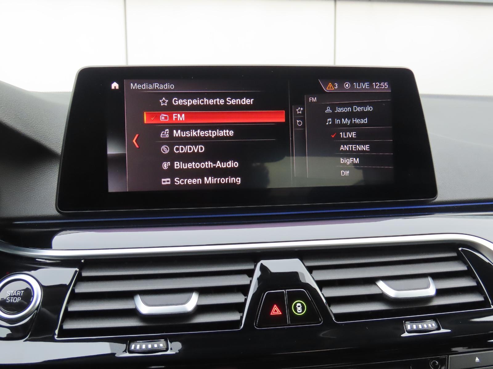 BMW 530e iPerformance Sport Line Leder Ambiente