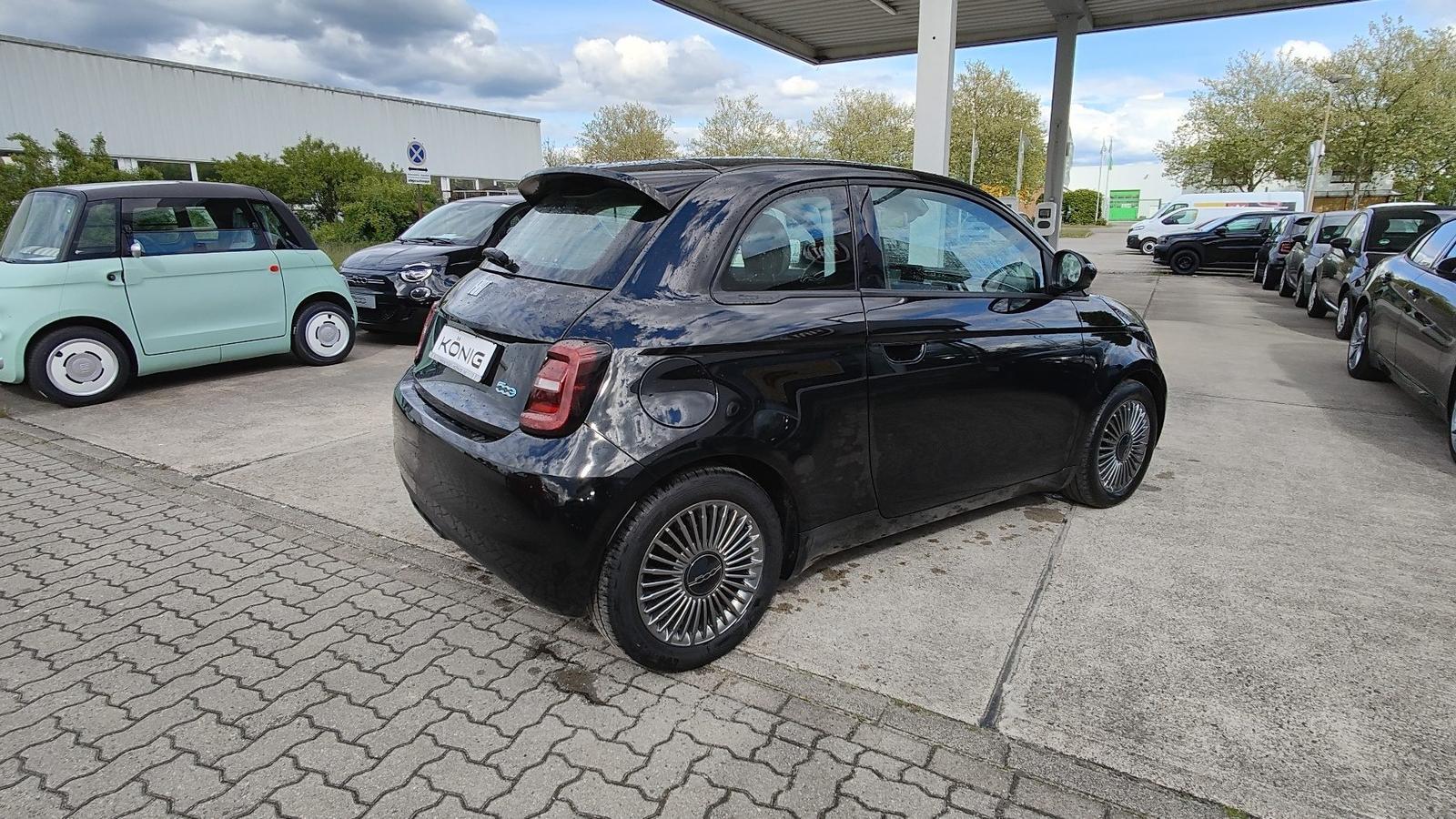 Fiat 500e Icon SOH 93%, PDC, Navi, Licht/Regensensor