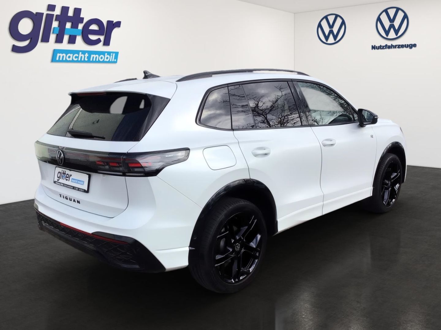 Volkswagen Tiguan R-LINE 4M BLACKSTYLE MATRIX HEADUP PANNO  imagem 3