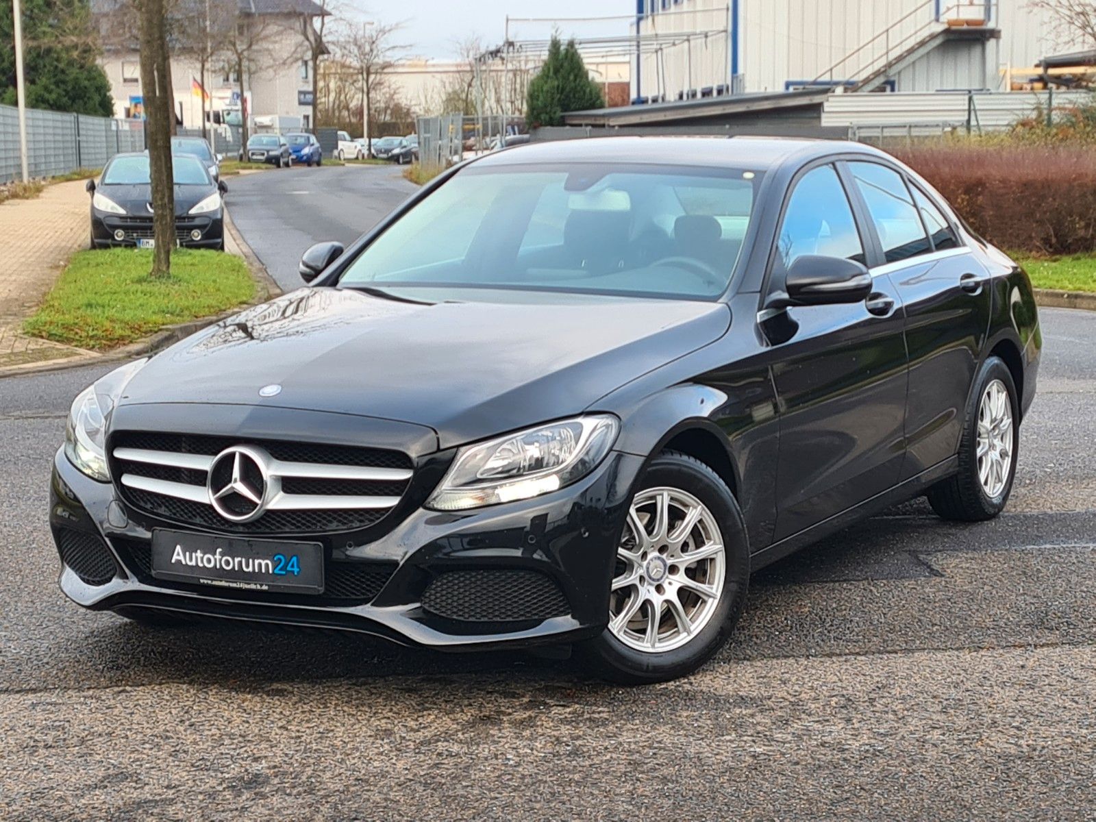 Mercedes-Benz C Limousine C 180 BlueTec / d*Autom.*Navi*Tempo*