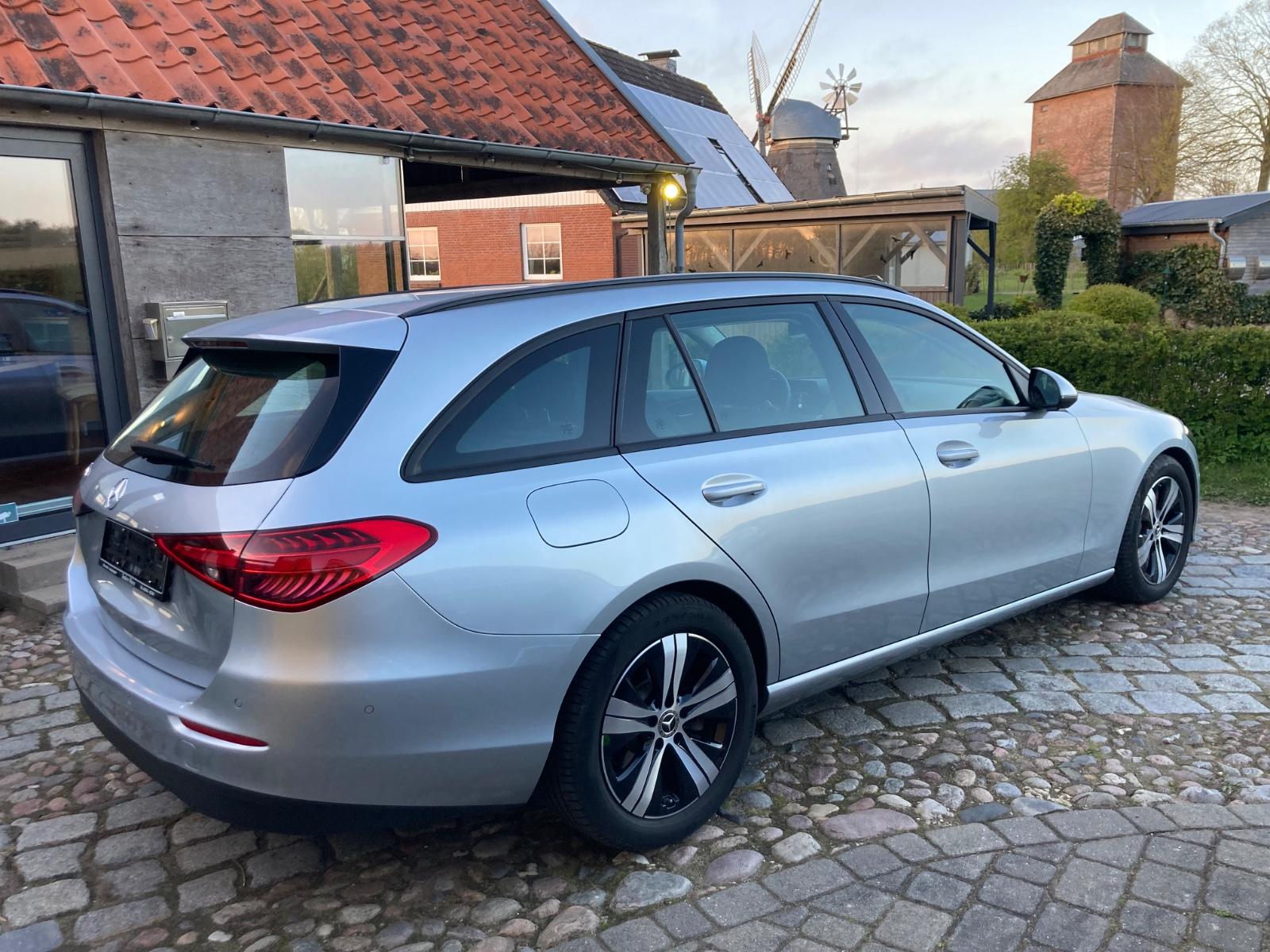 Mercedes-Benz C 200 T d 9G-Tronic LED M-BUX Kamera 8 Räder