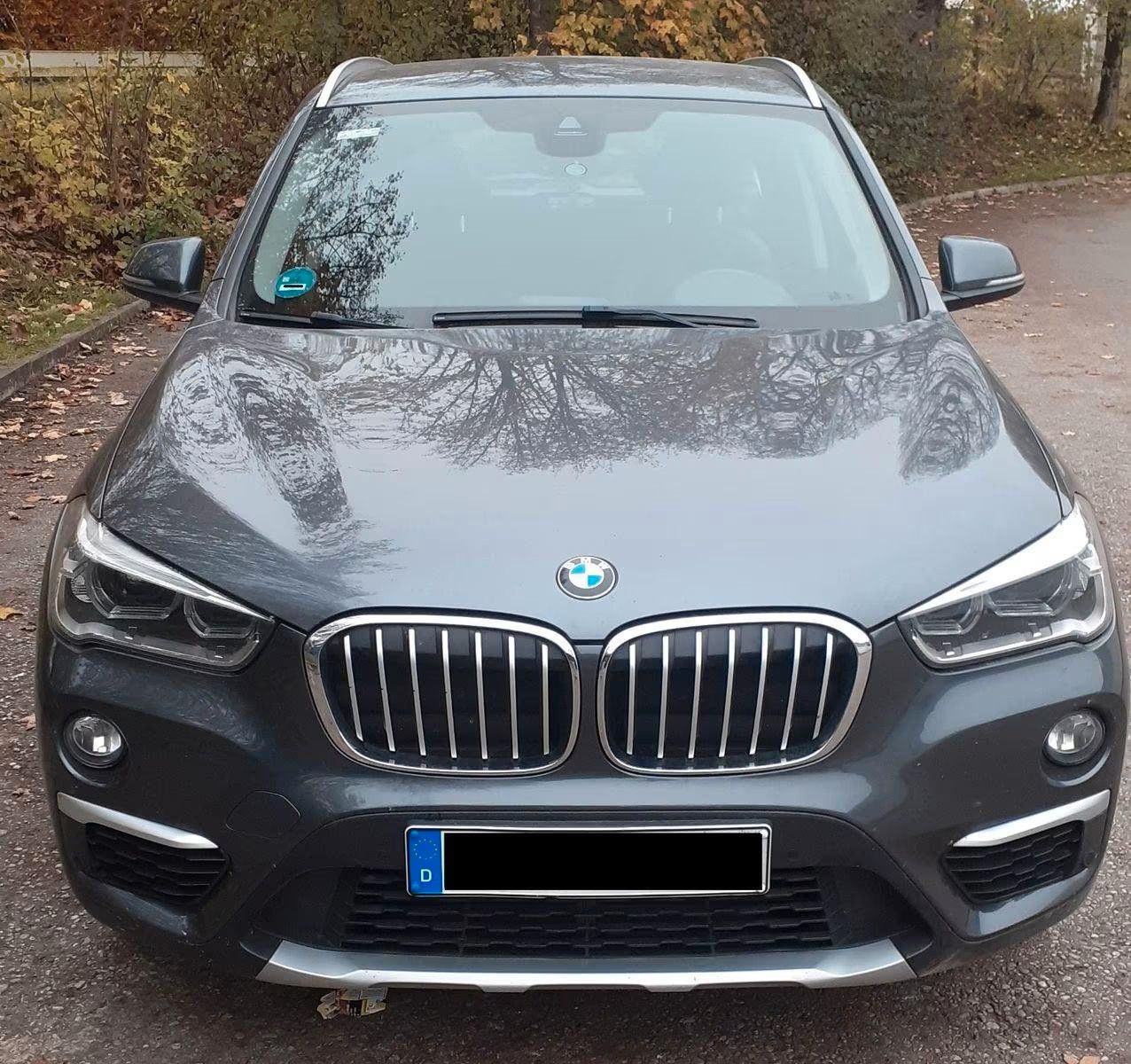 BMW X1 xDrive20d - AHK*Automatik*PDC*Keyless
