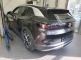 Volkswagen ID.4 Pro Performance 150kW PANO HuD AHK DCC - Volkswagen in Frankfurt (Main): Id