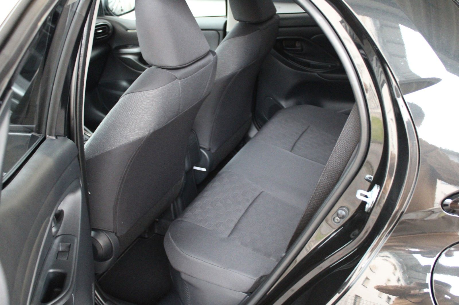Fahrzeugabbildung Toyota Yaris 1.5 Hybrid Teamplayer + Comfort-Paket