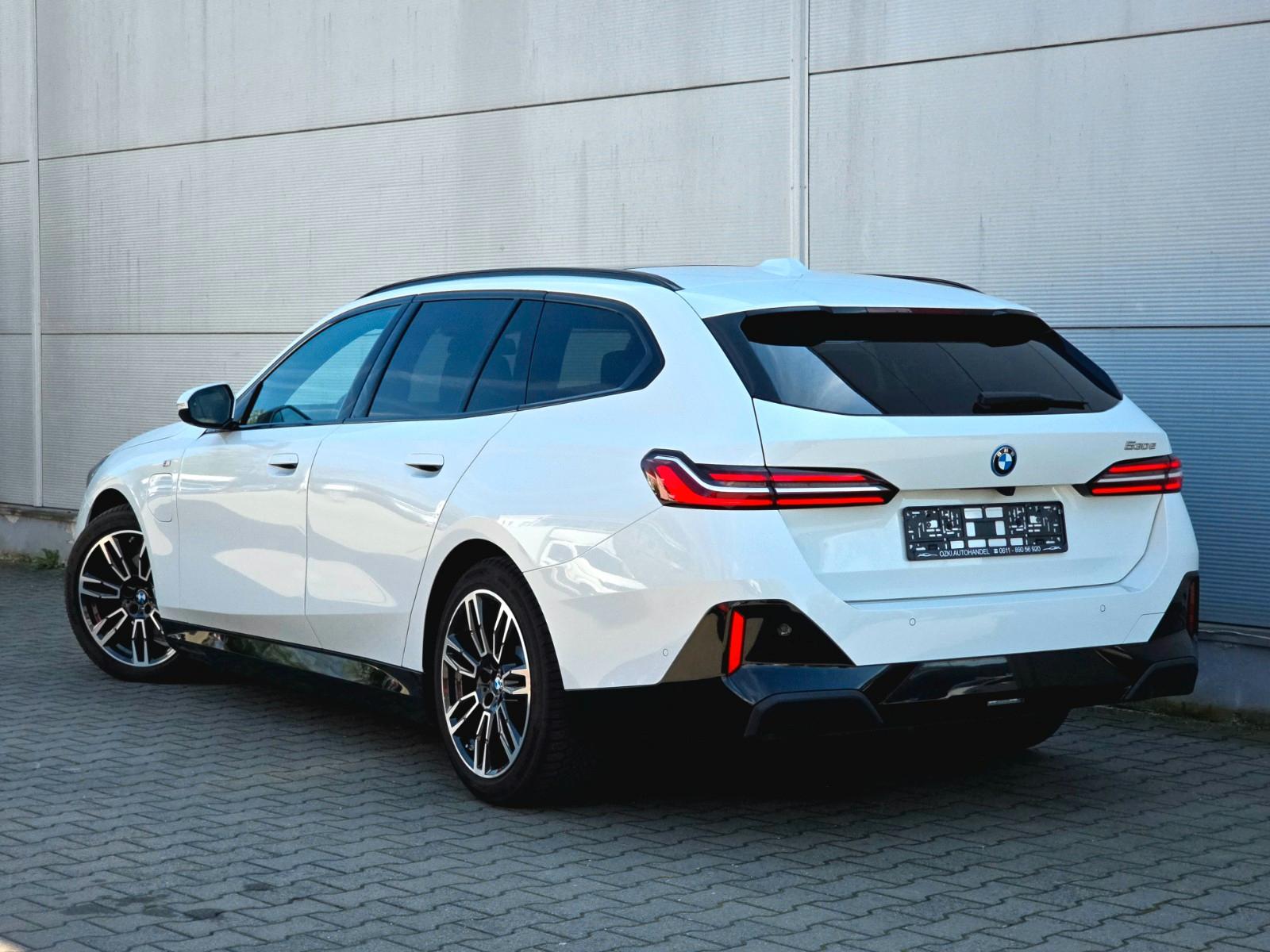 BMW 530e M Sport (Kamera/Panorama/H&K)