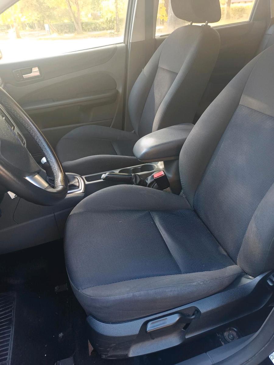 Ford Focus 2005 — photo 5