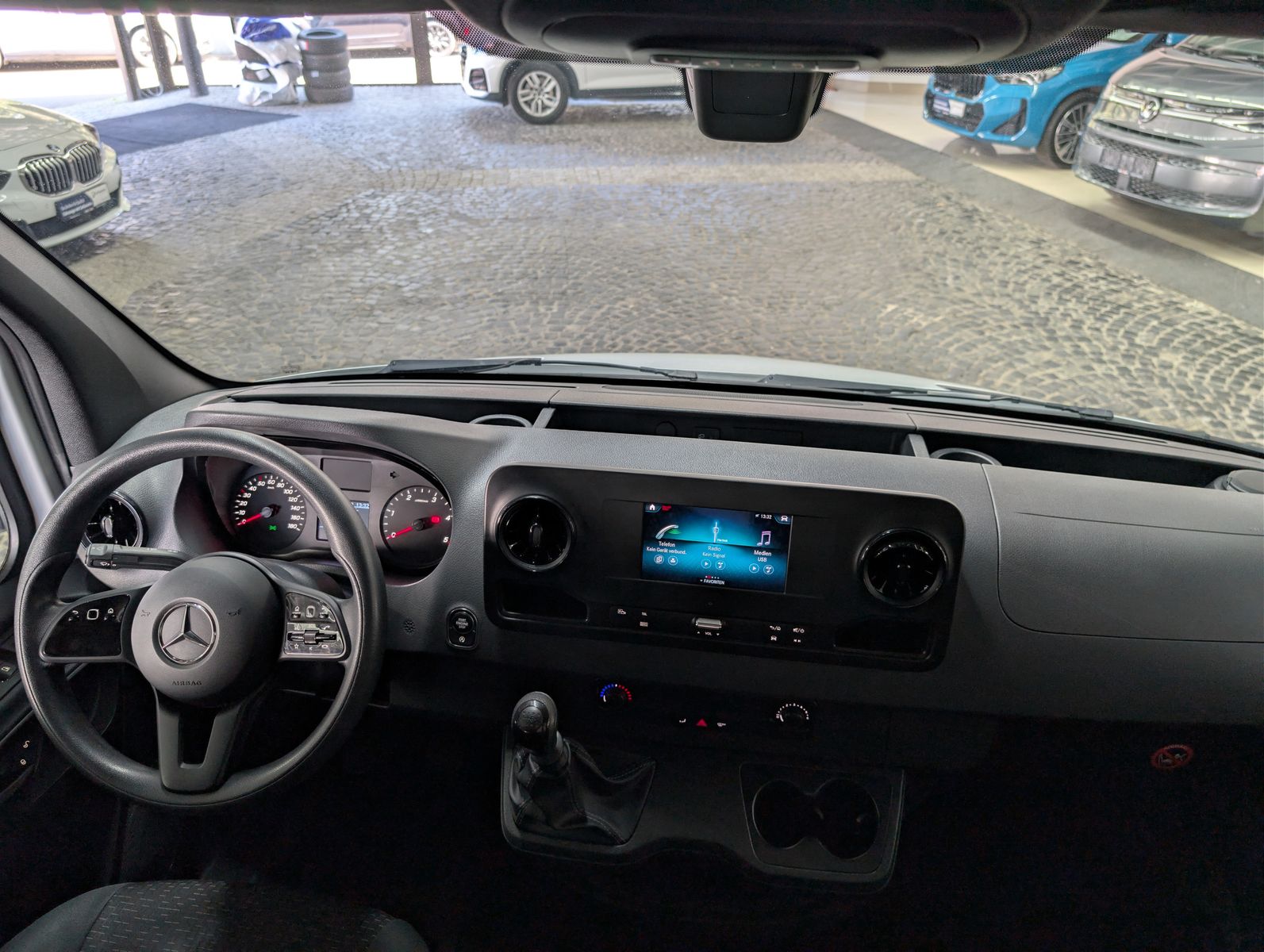 Fahrzeugabbildung Mercedes-Benz Sprinter III 311 2.0 CDI L2 MBUX KAM APP