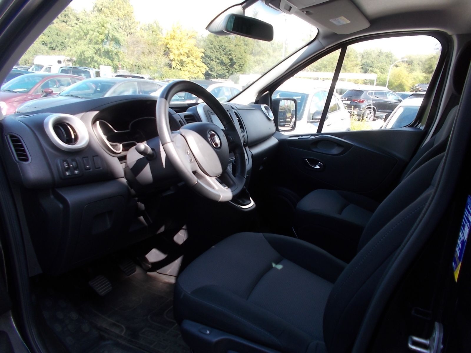 Fahrzeugabbildung Fiat Talento 2.0 Mjet 145 PS L2H1 8 Sitzer *UNFALL*