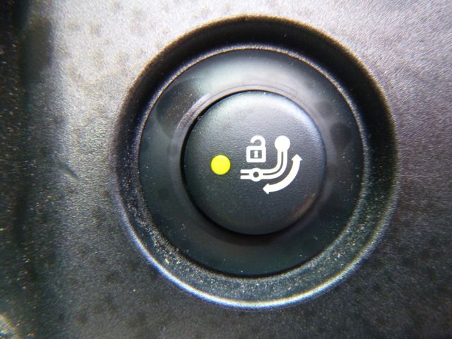 Fahrzeugabbildung BMW 320 i Touring >AUT/AHK/NAV/LED-Licht/PDC<