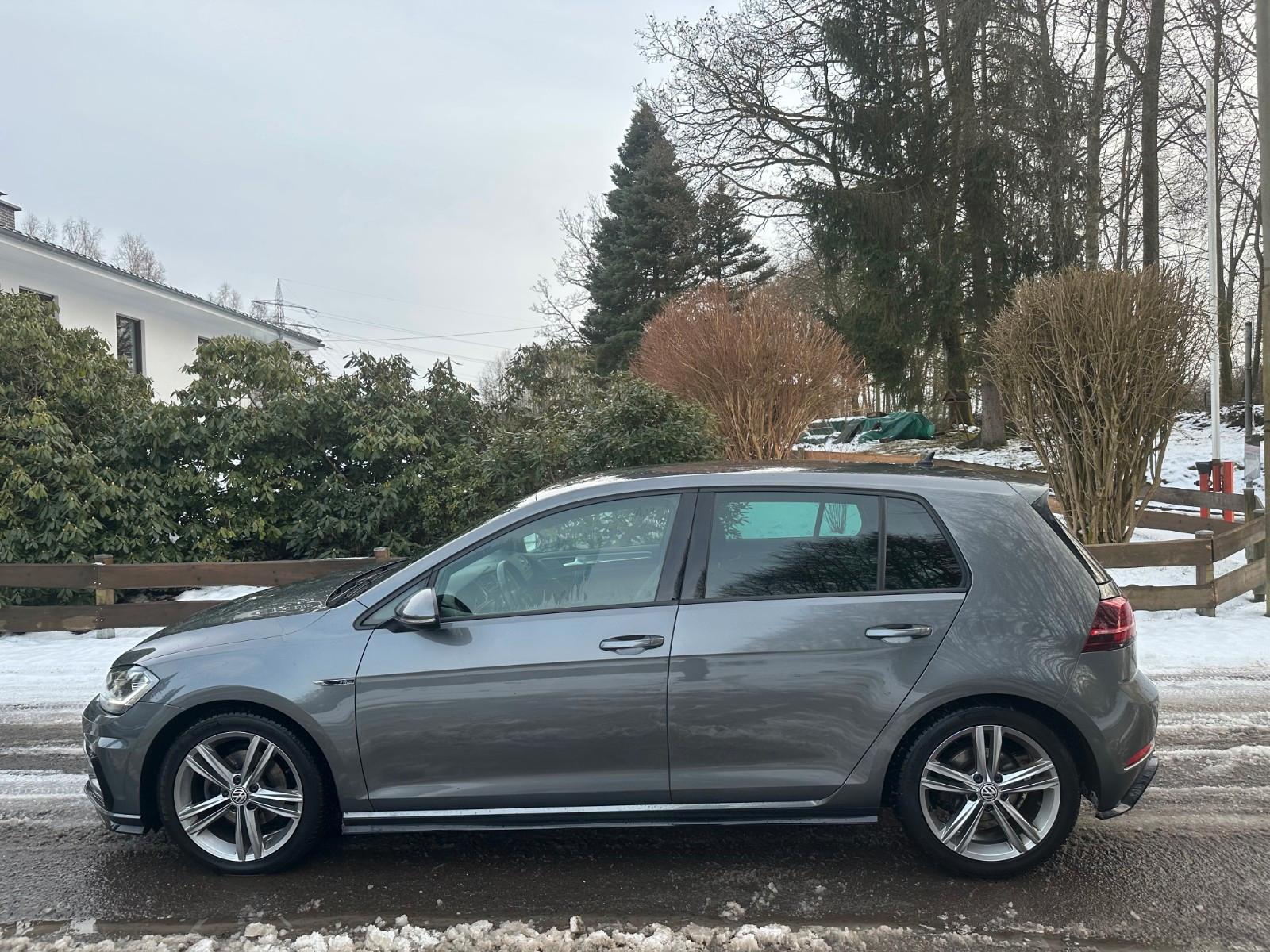 Volkswagen Golf VII Lim. Comfortline R-line 1.5 TSI DSG