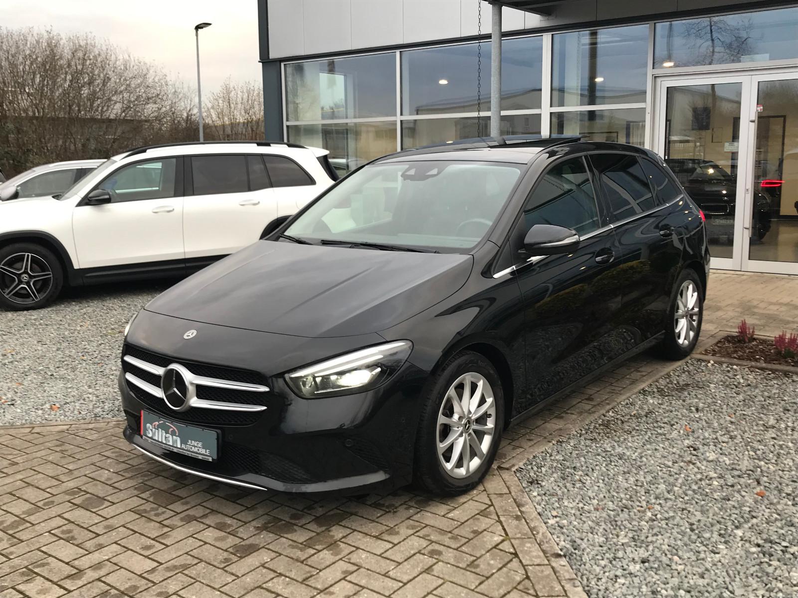 Mercedes-Benz B 200 d DCT STYLE Kam Panorama Distr. Leder LED